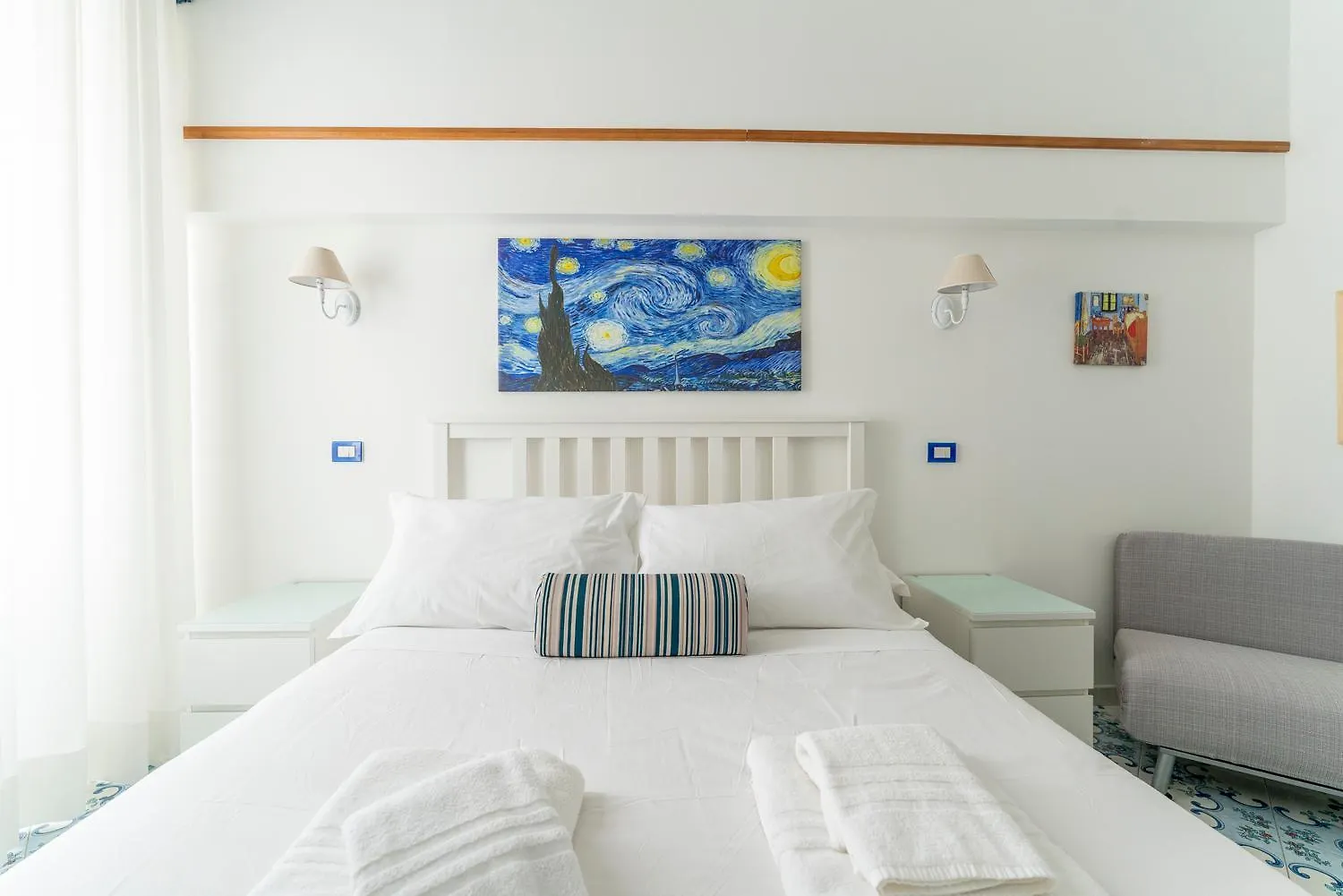 Marina Rooms Naples 0*,  Italy