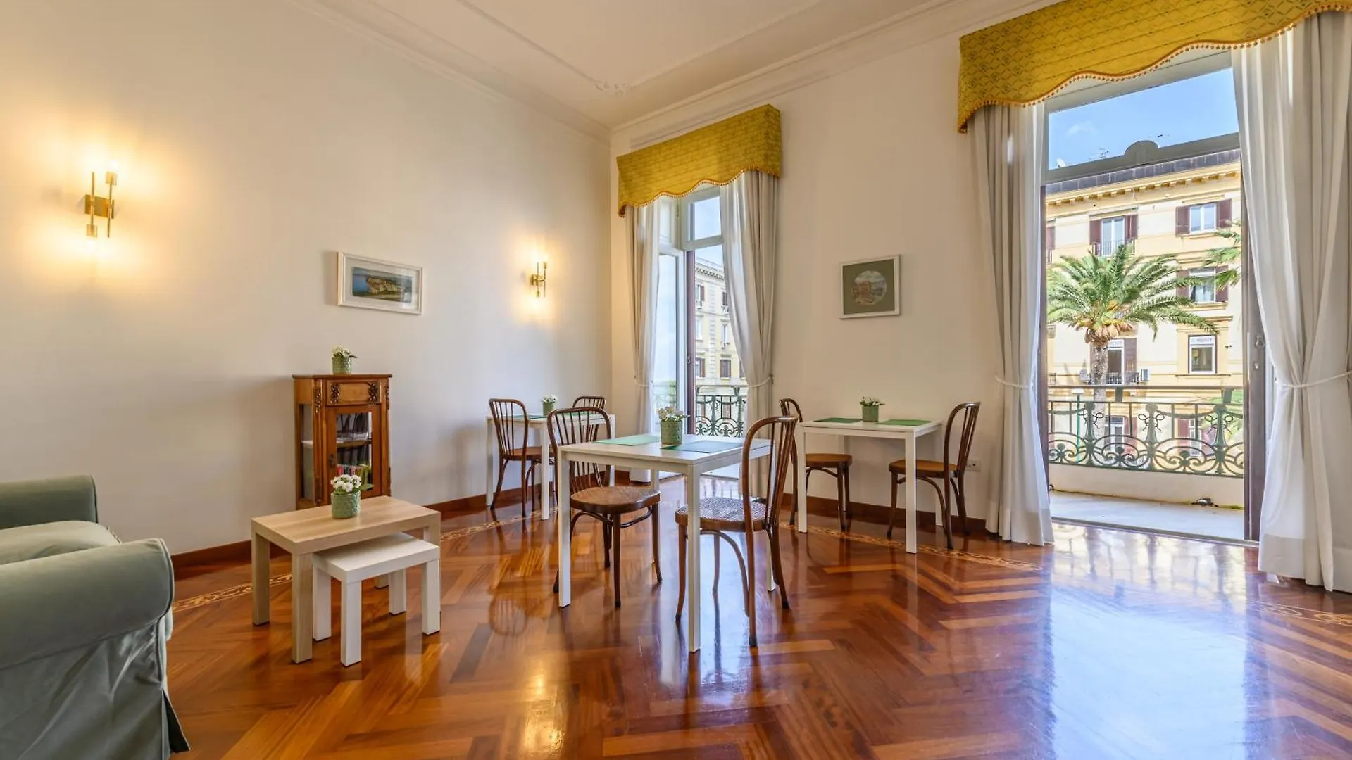 Marina Rooms Naples Apartment